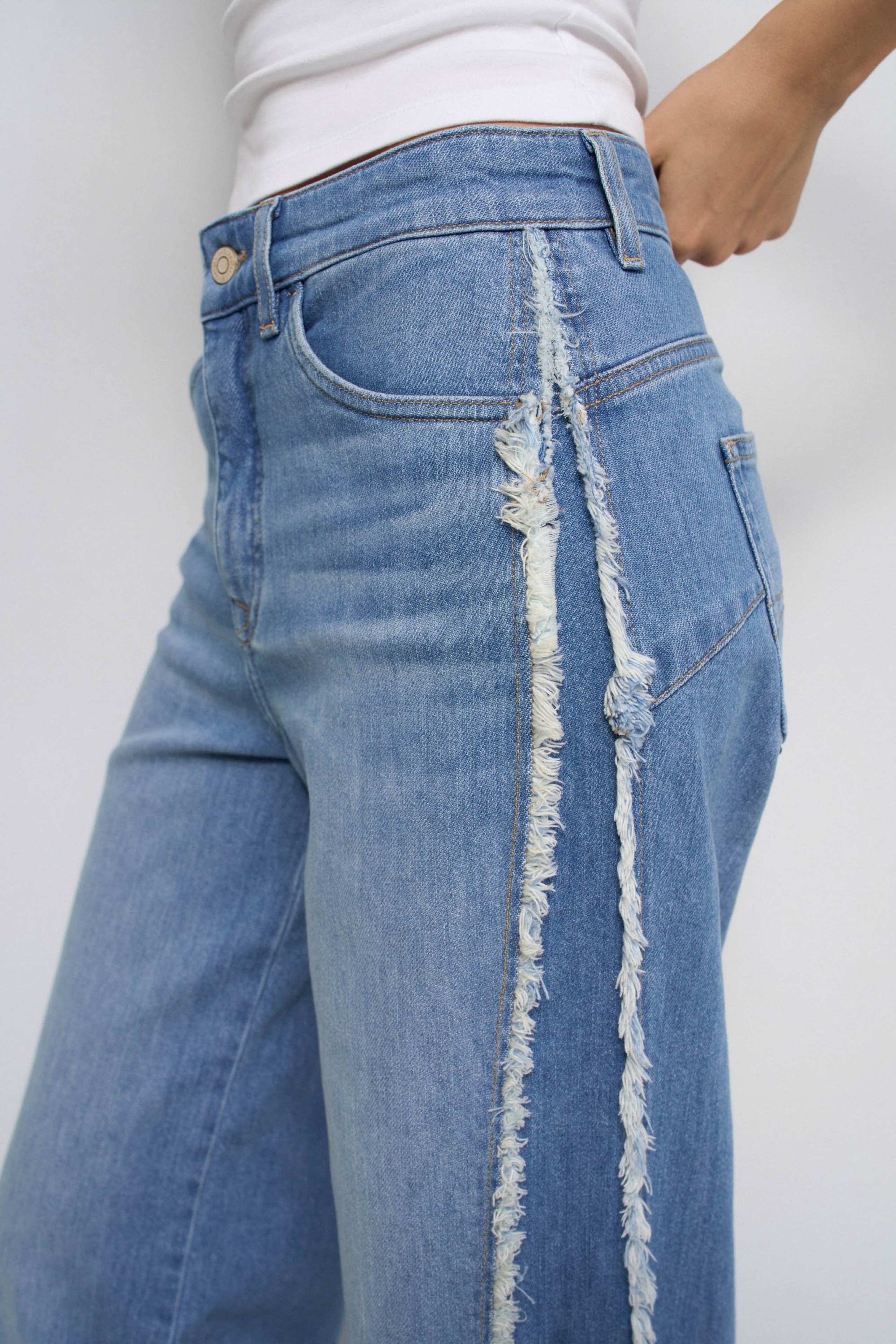 FAITH PUSH IN WIDE JEANS
