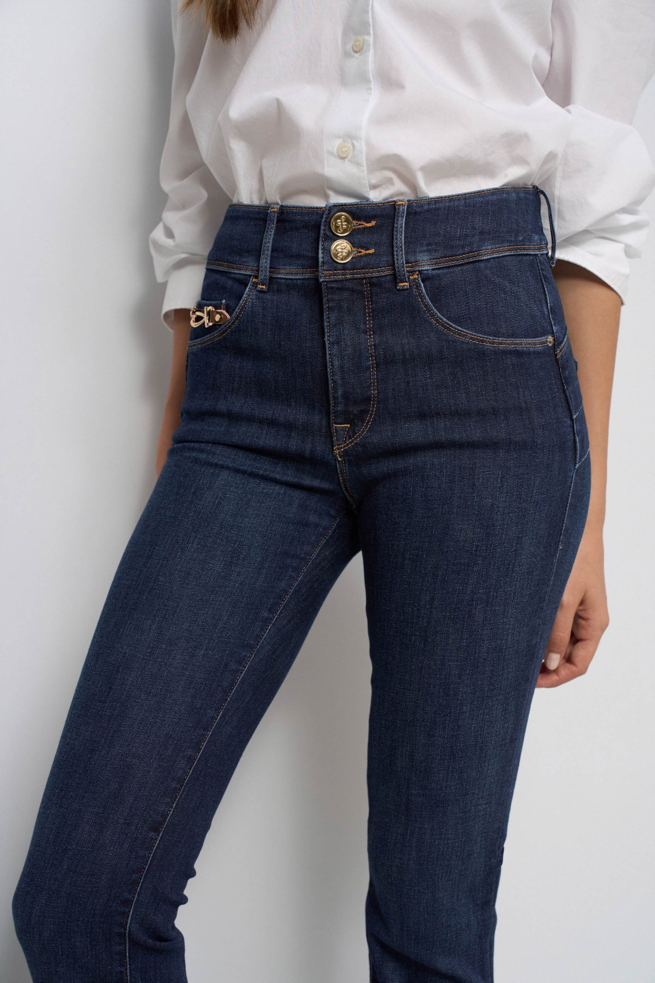 JEANS SECRET PUSH IN BOOTCUT