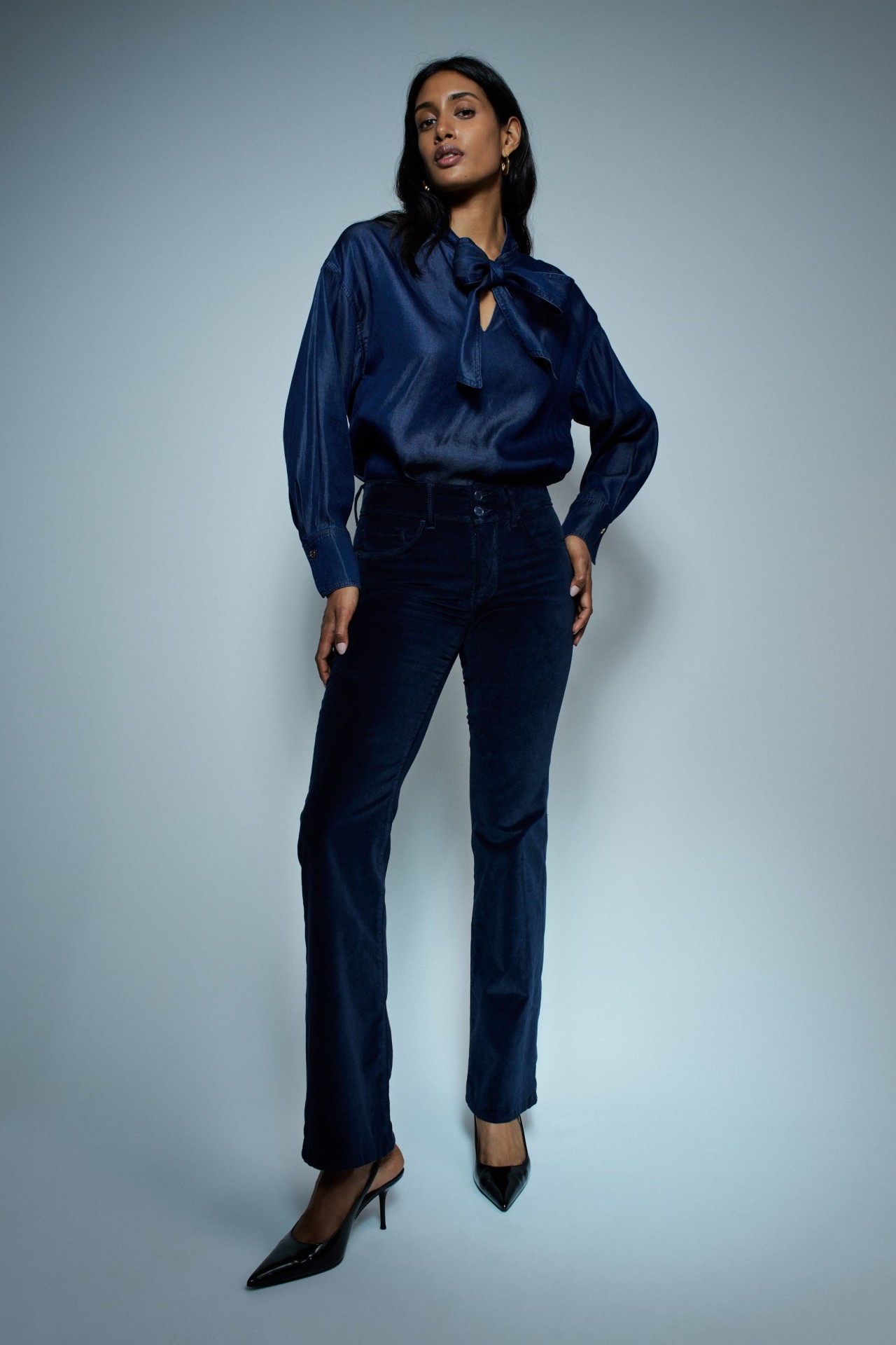 JEANS SECRET PUSH IN BOOTCUT EM VELUDO