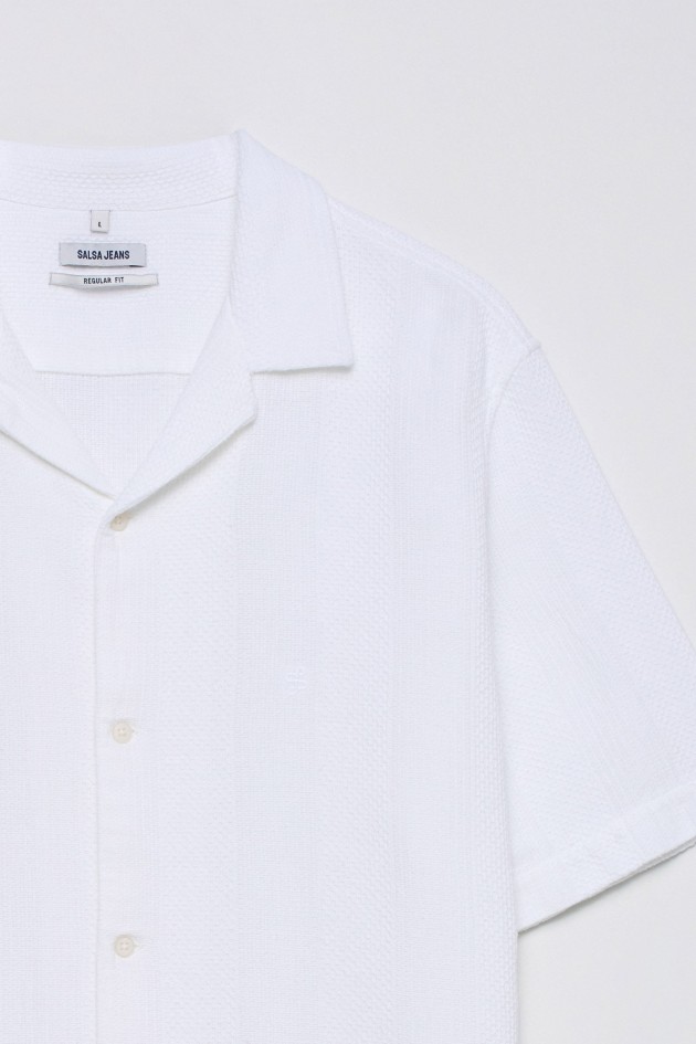 TEXTURIERTES KURZARMHEMD