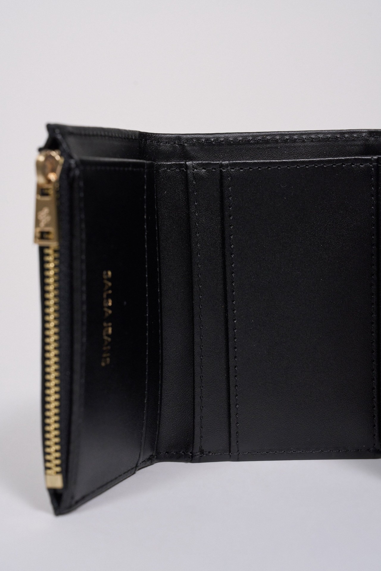 LEATHER-EFFECT WALLET