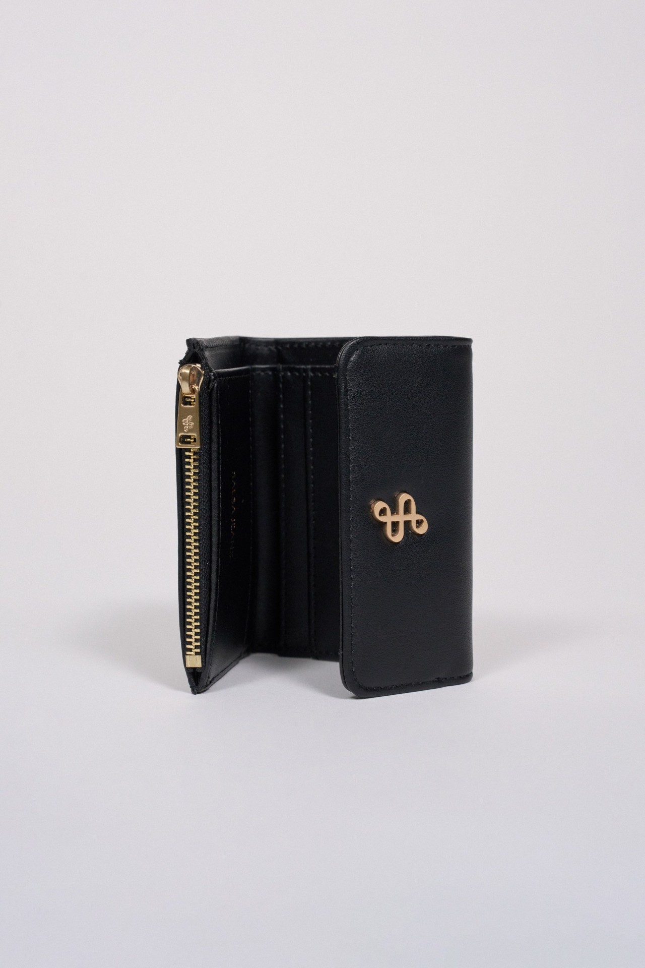 LEATHER-EFFECT WALLET