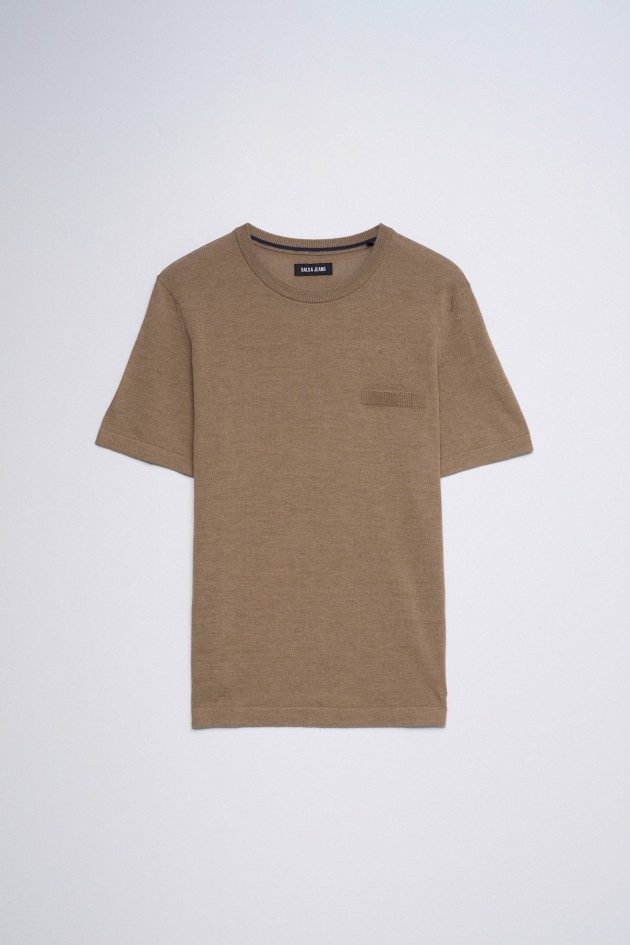 T-SHIRT EM MALHA TRICOTADA