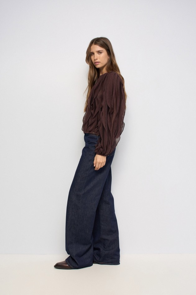 BLUSA CON VOLANTES