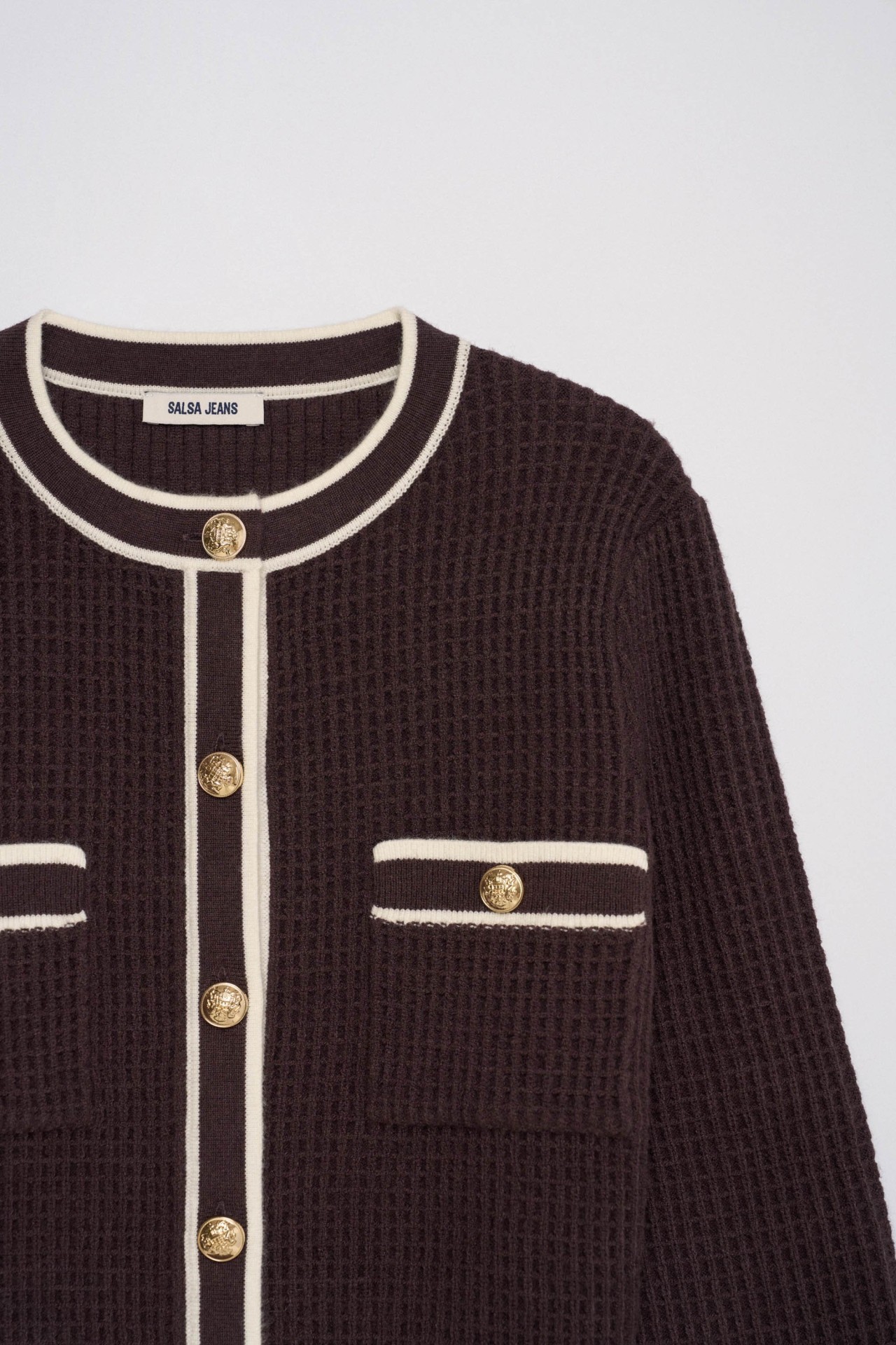 CARDIGAN COM BOT�ES DOURADOS