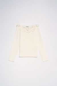 JERSEY CON APLIQUES FLORALES TRIDIMENSIONALES