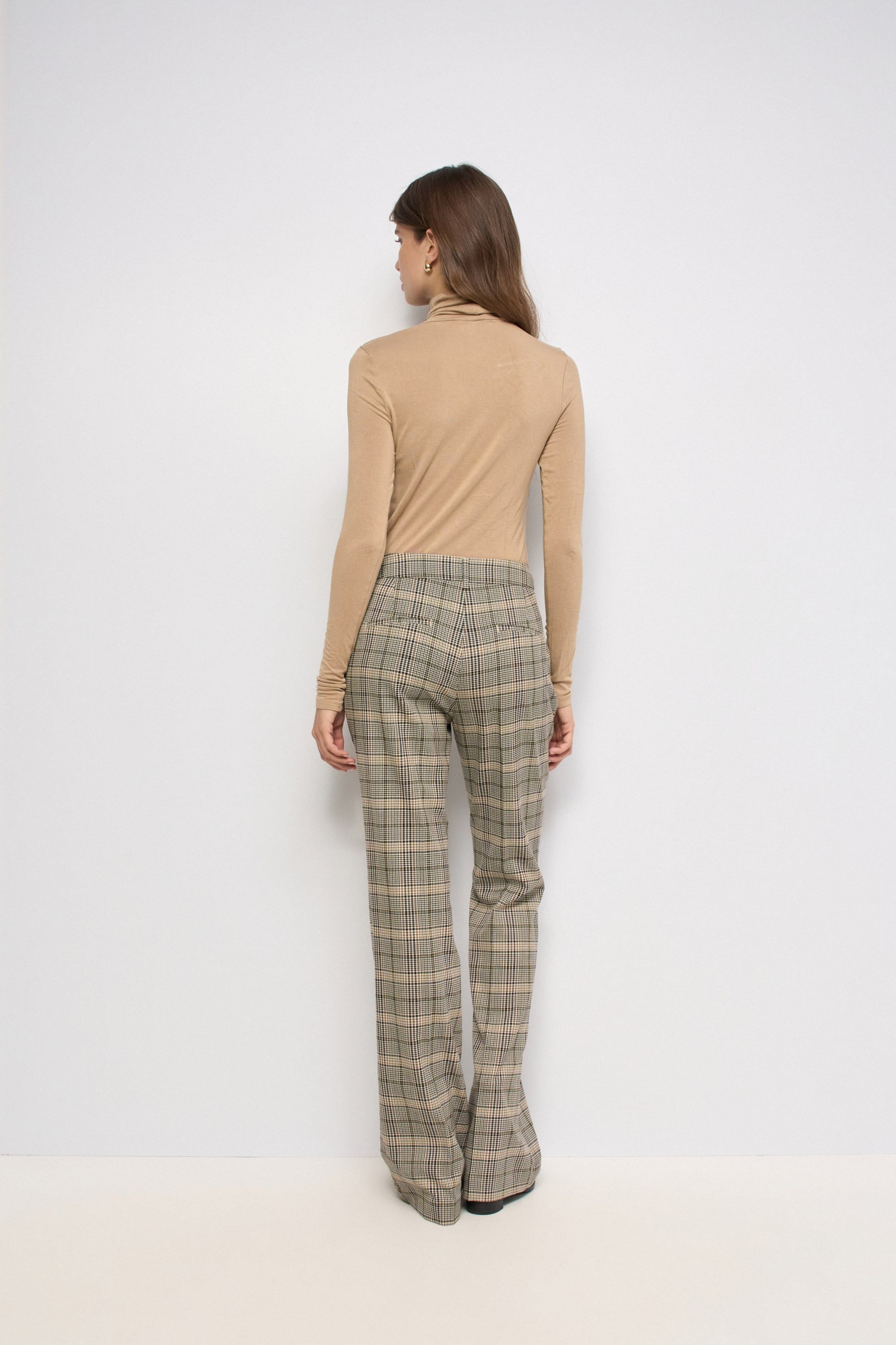 PANTALONES CHINO FLARE DE CUADROS