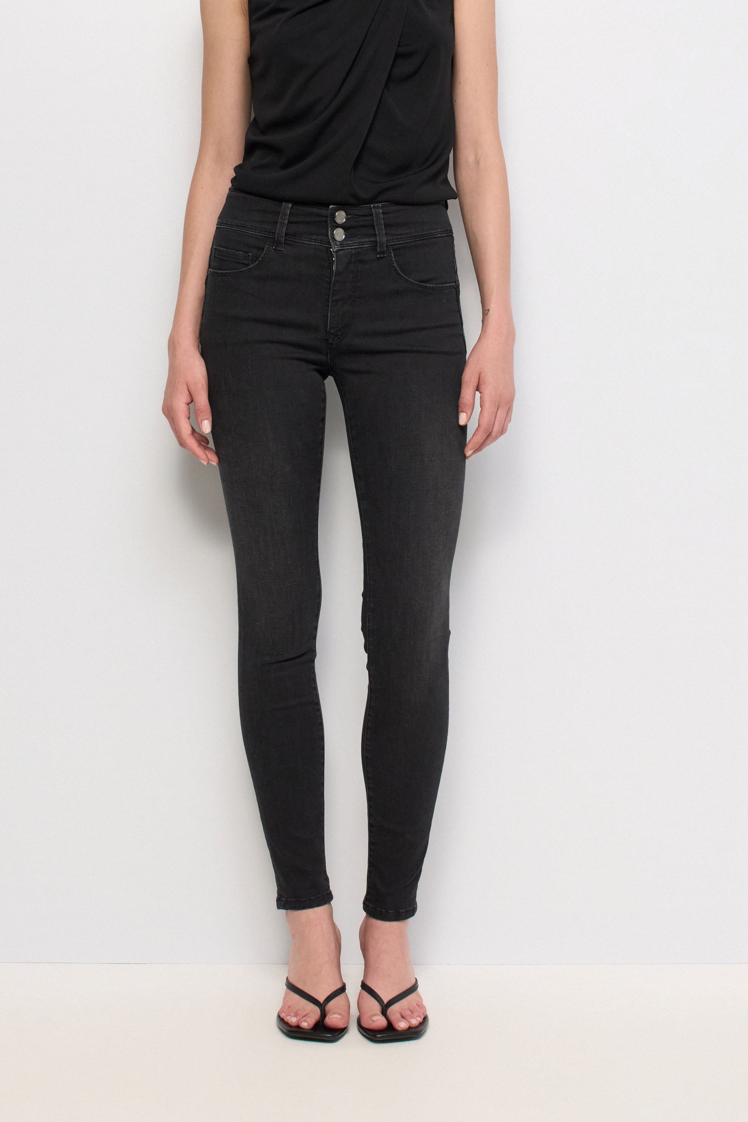 JEAN SECRET PUSH IN SKINNY