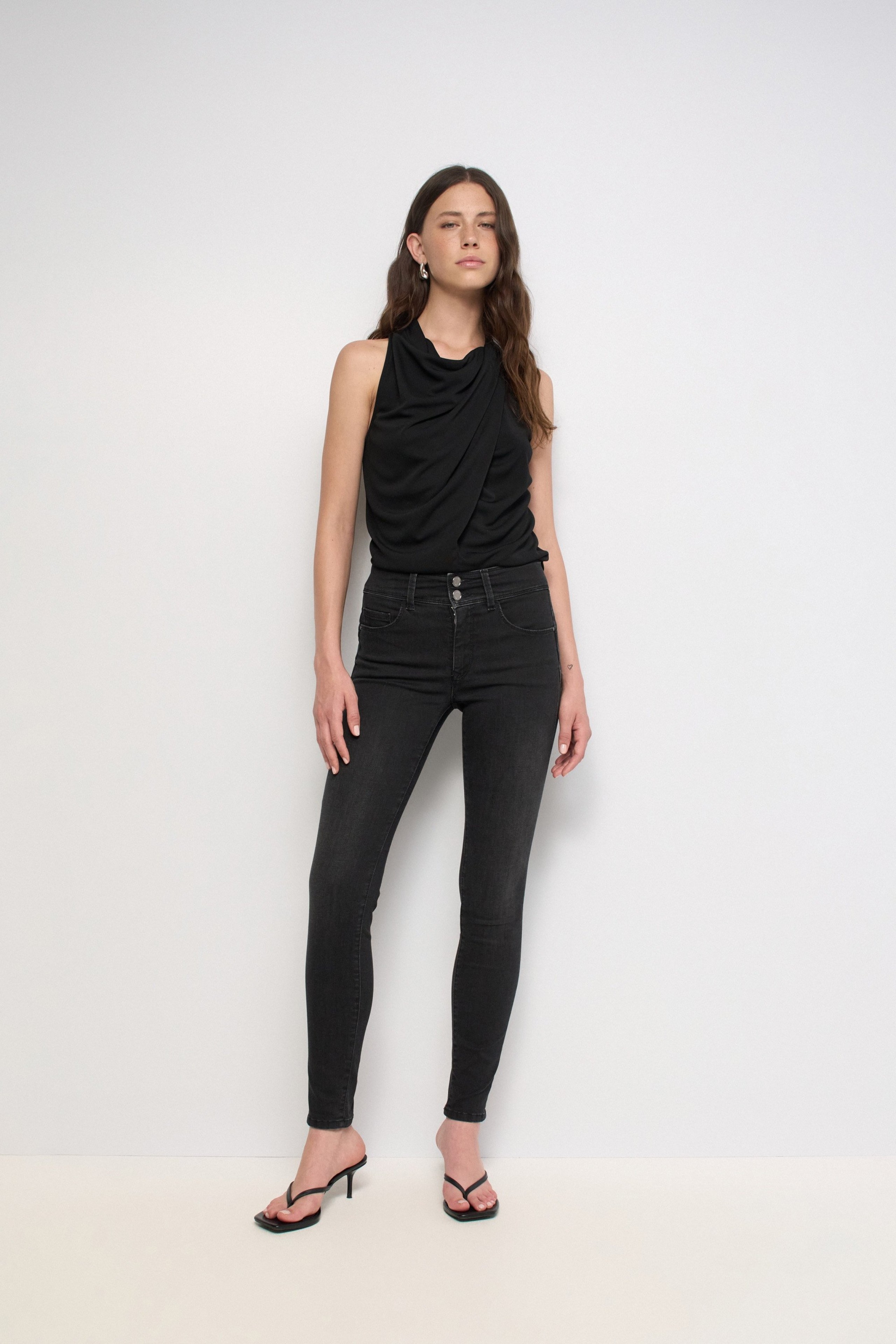 JEAN SECRET PUSH IN SKINNY