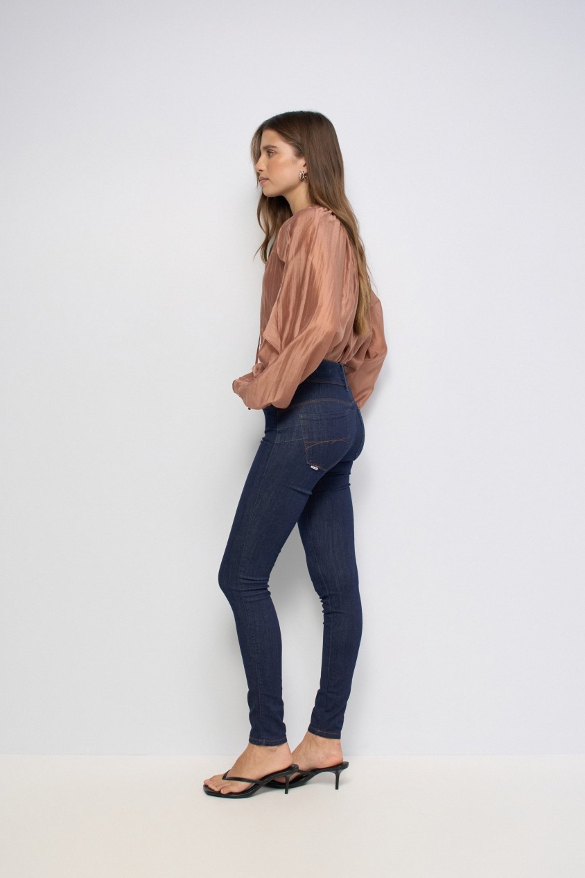 JEAN SECRET PUSH IN SKINNY