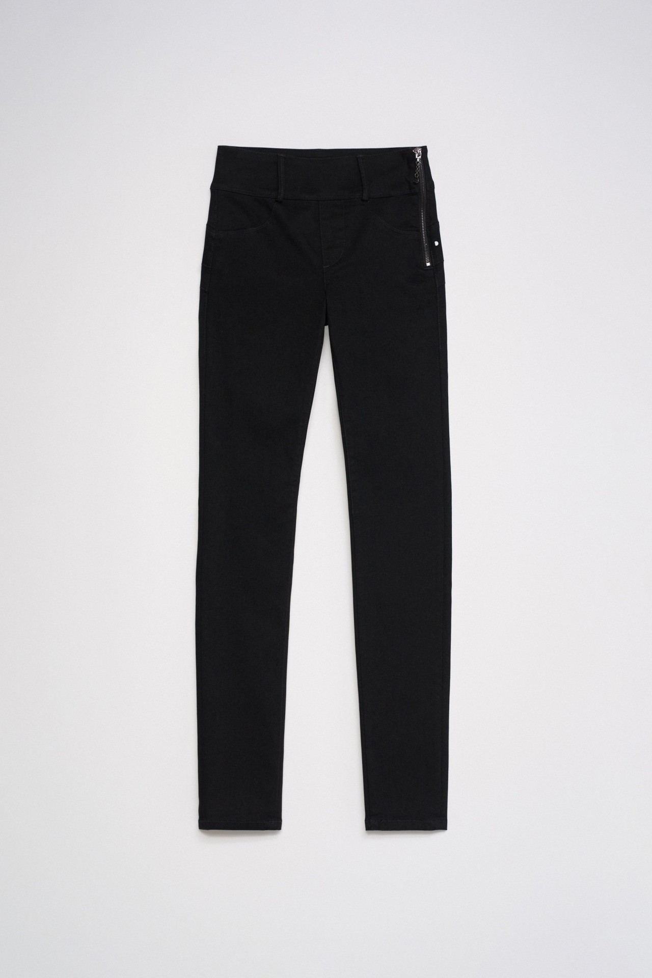SECRET SILHOUETTE PUSH IN SKINNY