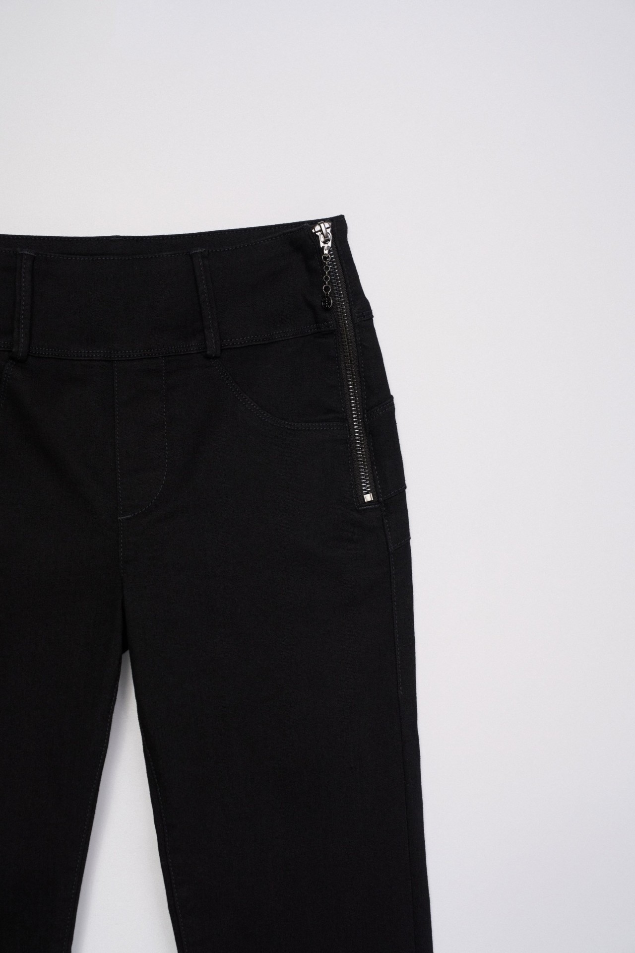 SECRET SILHOUETTE PUSH IN SKINNY