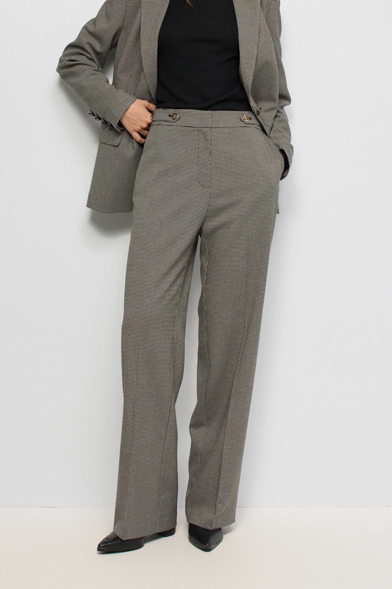 PANTALONES DE CUADROS CON PIERNA STRAIGHT