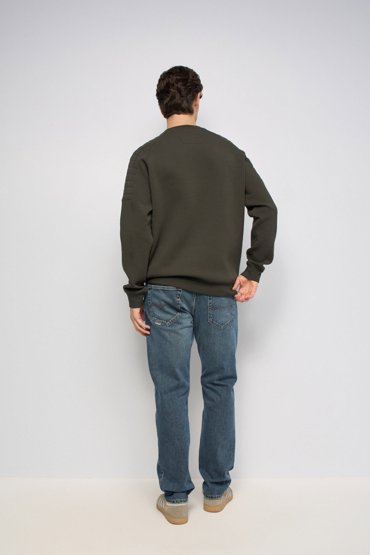 BRANDED SWEATSHIRT