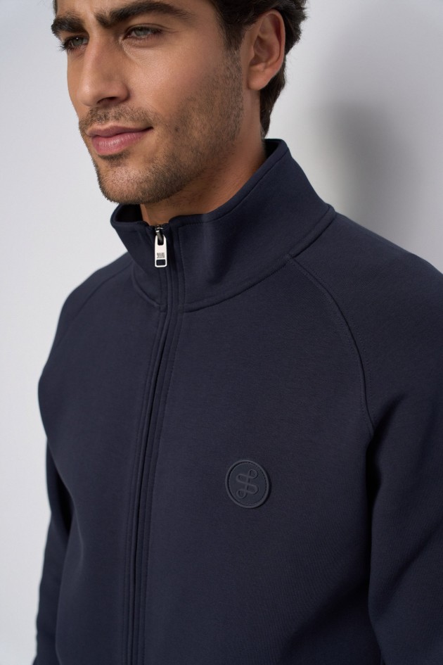 CHAQUETA DE PUNTO CON BRANDING