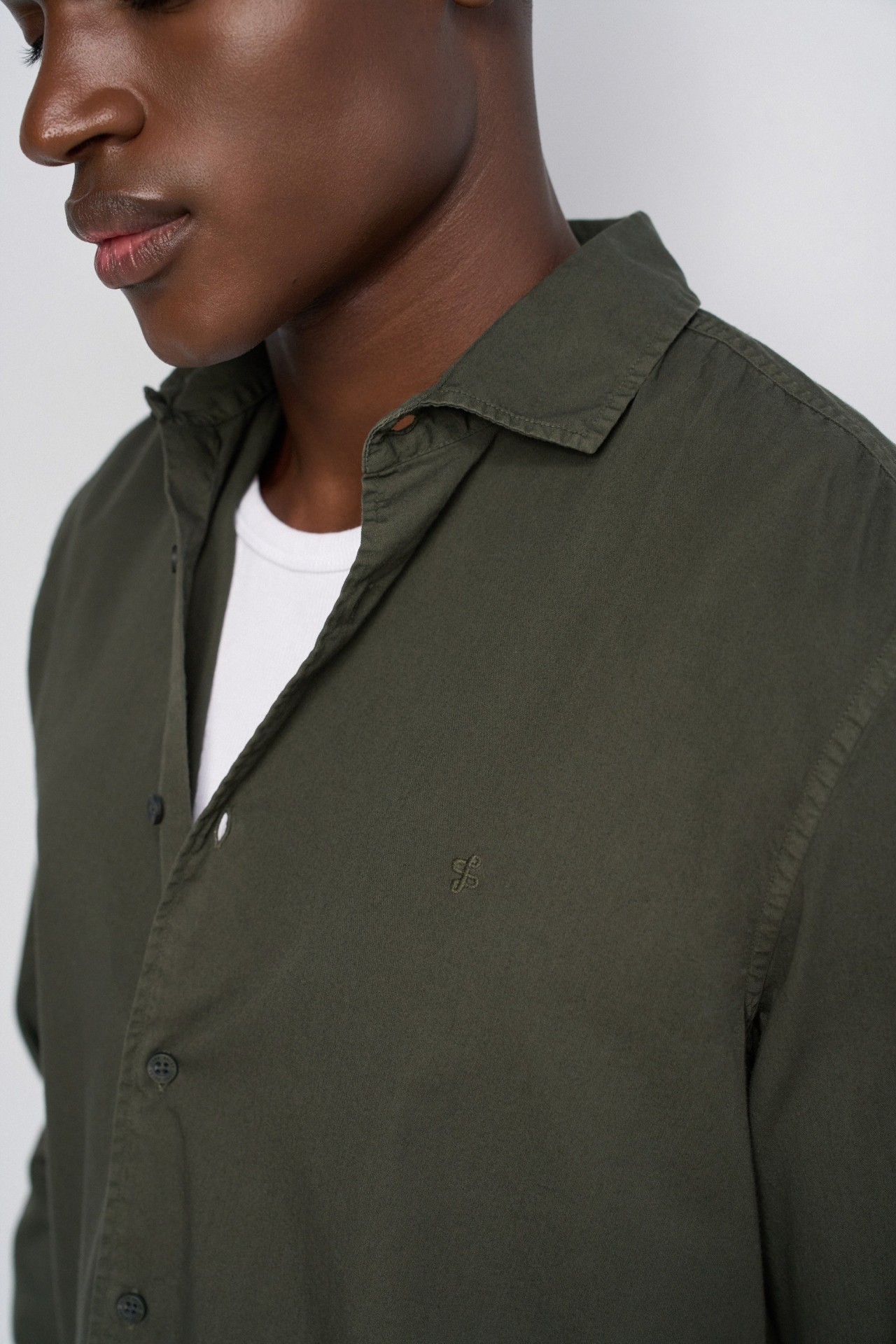 BASIC SHIRT