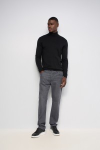 REGULAR FIT JEANS