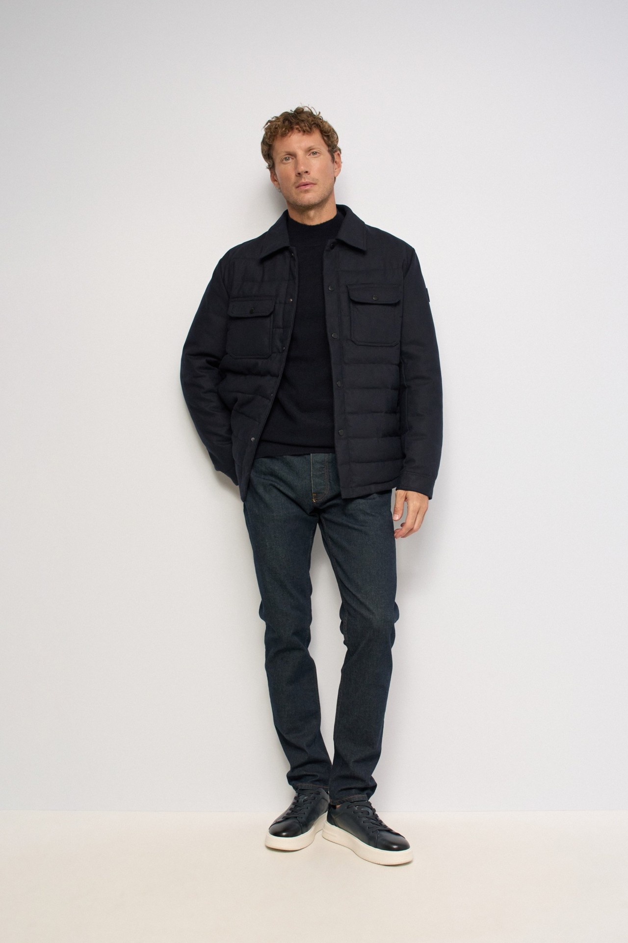 REGULAR FIT JEANS