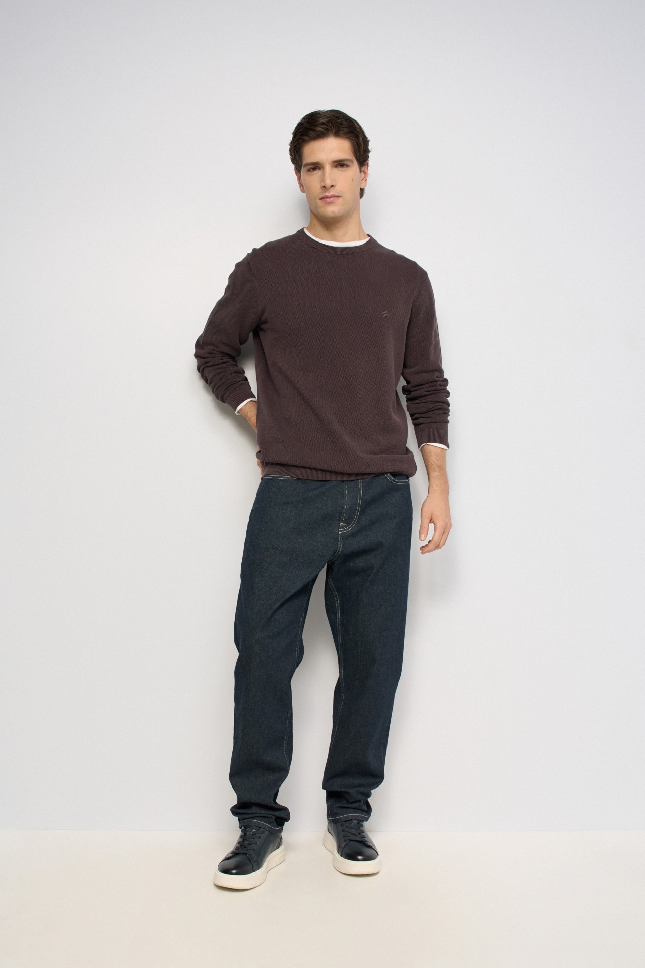 STRUKTURIERTER STRICKPULLOVER