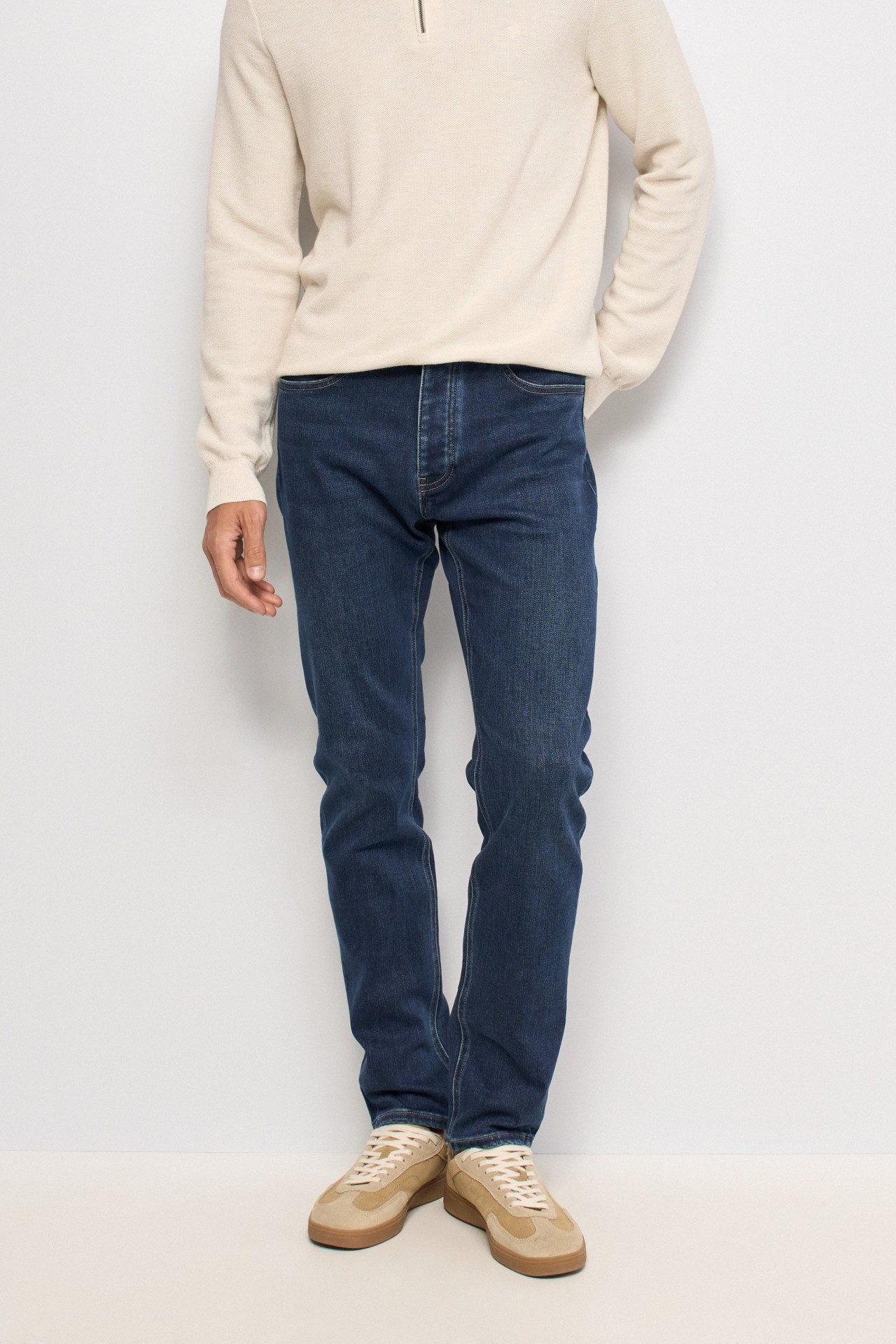 SLIM FIT JEANS