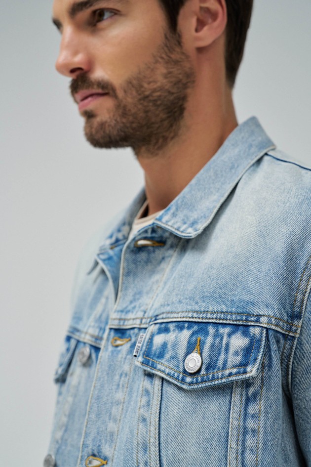 VESTE EN JEAN