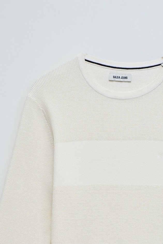 PULL EN MAILLE AVEC TEXTURE