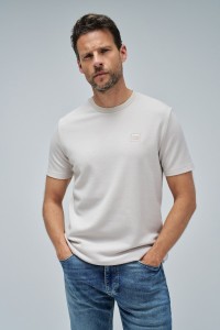 T-SHIRT MIT STRUKTUR T-SHIRT MIT STRUKTUR