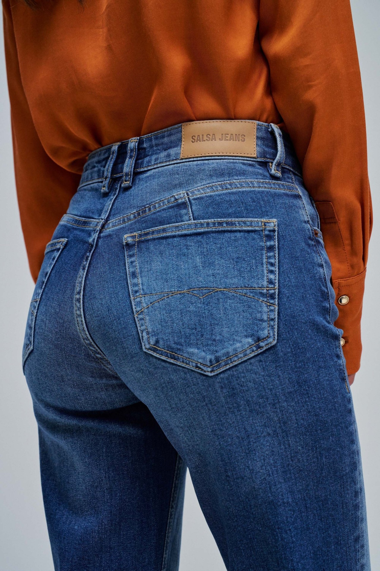 TRUE STRAIGHT JEANS