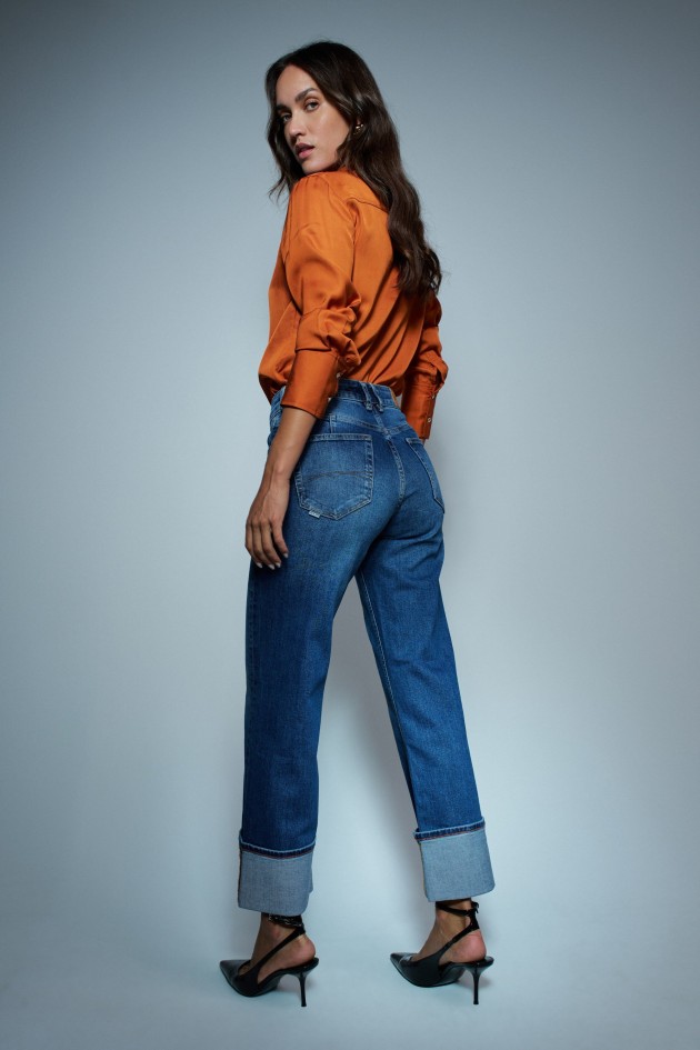 TRUE STRAIGHT JEANS