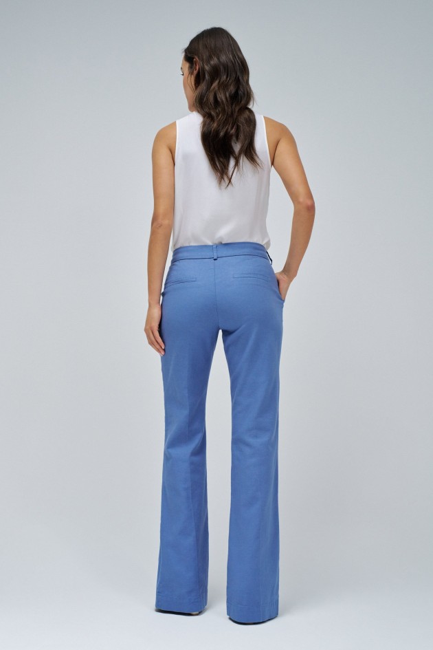 CHINO FLARE DE LINO