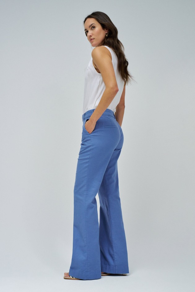 CHINO FLARE DE LINO