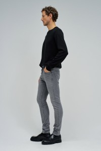 SKINNY FIT JEANS