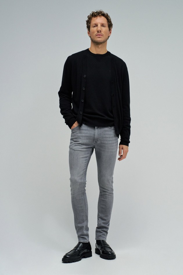 SKINNY FIT JEANS