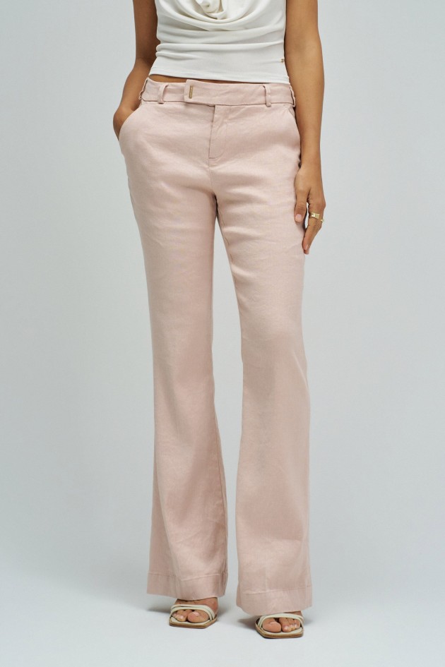 CHINO-BROEK MET FLARE PIJPEN EN LINNEN