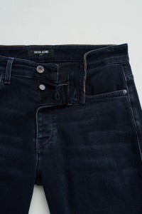 SLIM FIT JEANS