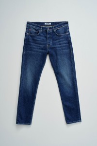 SLIM FIT JEANS