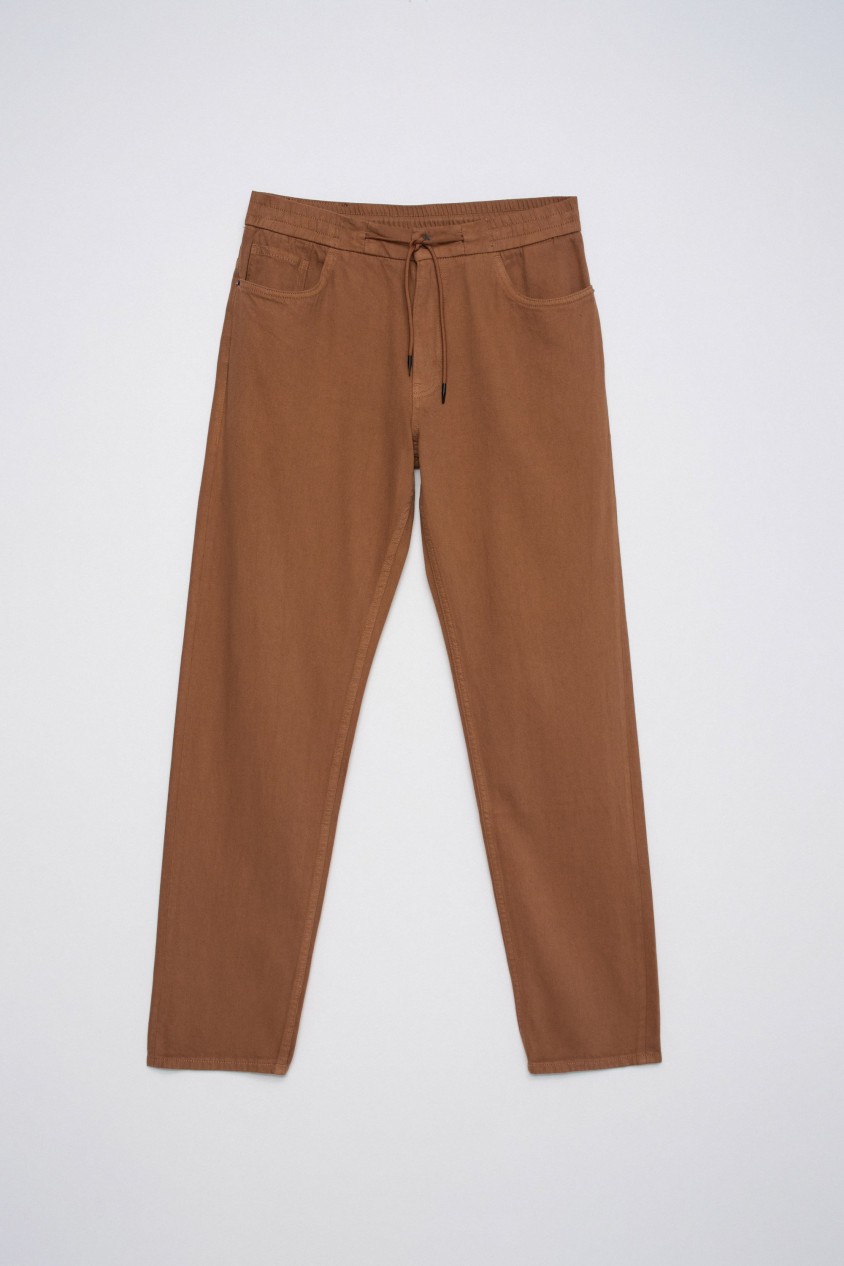 PANTALONES JOGGERS CON LINO