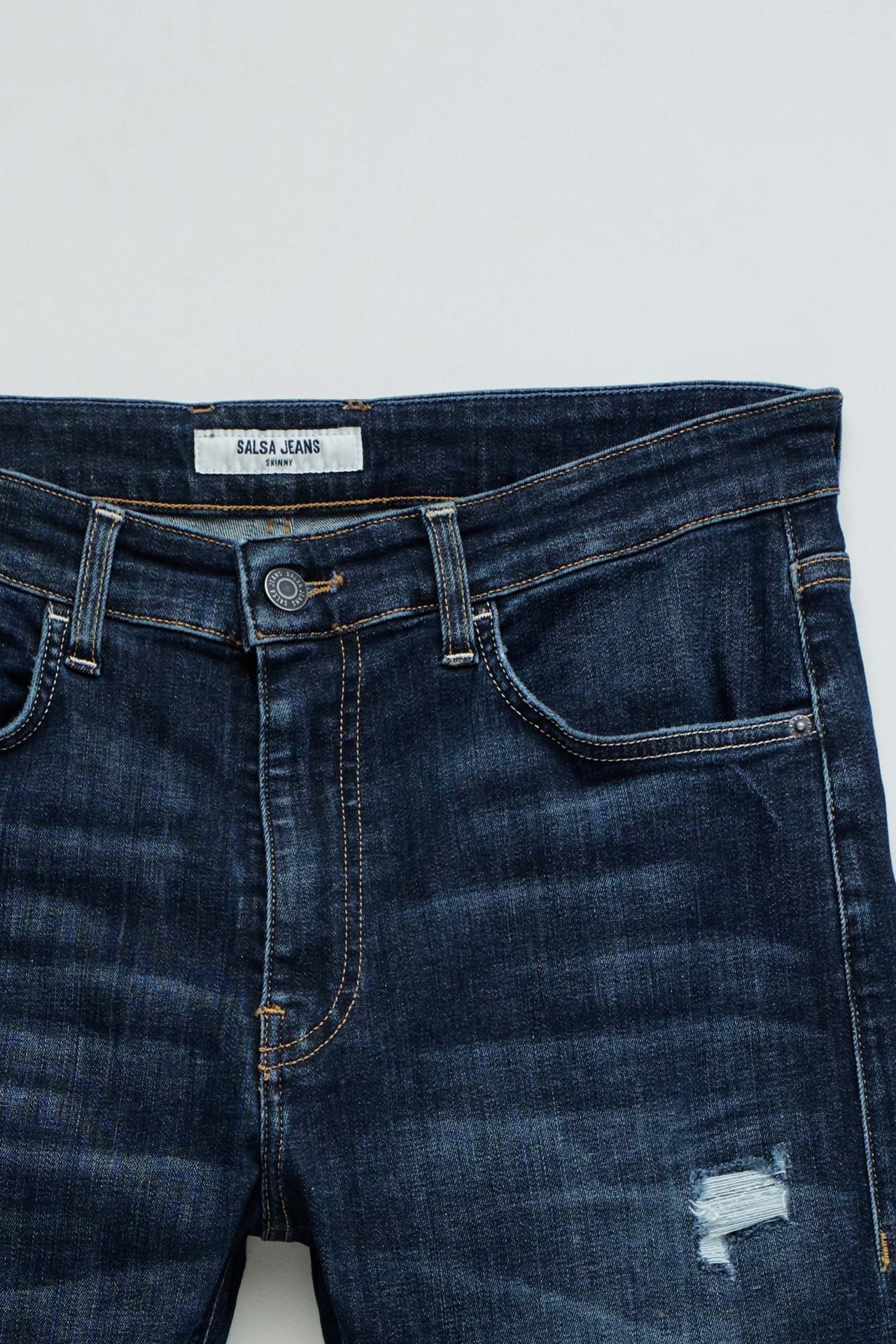 SKINNY FIT JEANS