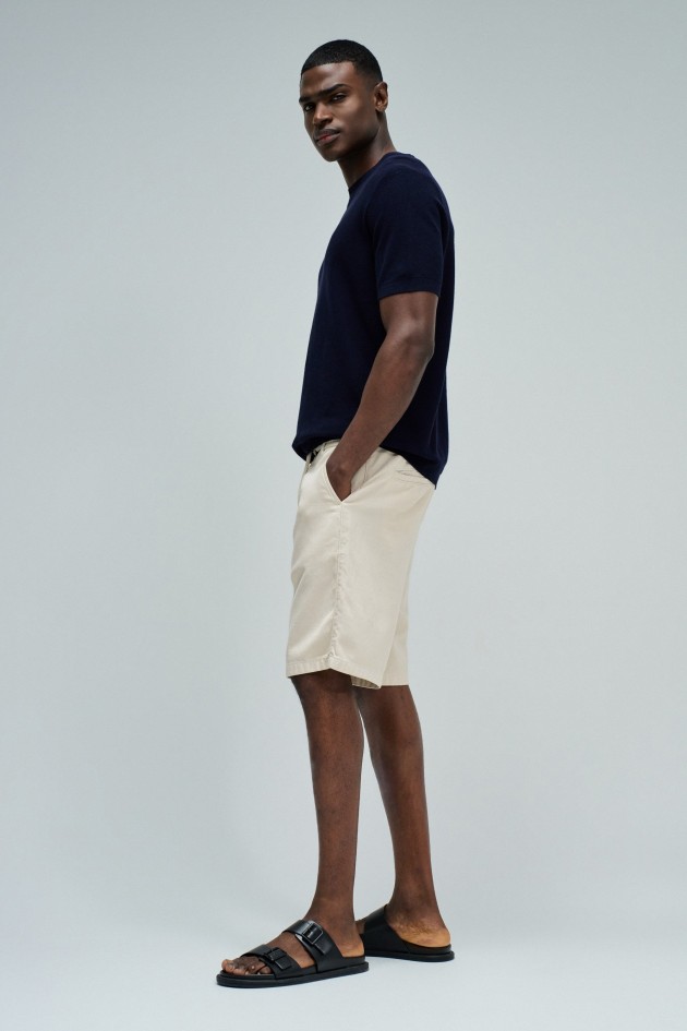 JOGGER-SHORTS AUS LEICHTEM DENIM