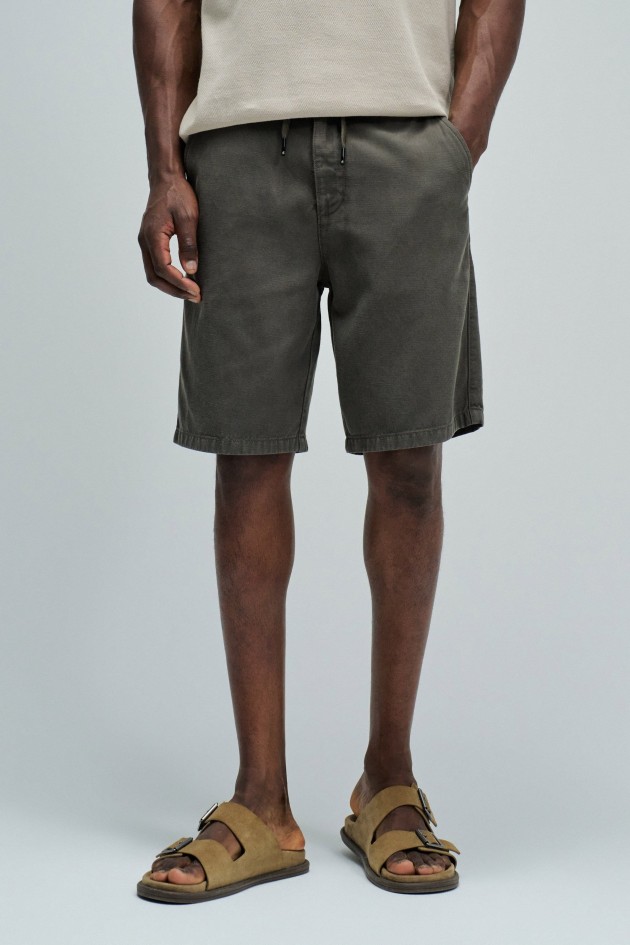 LIGHTWEIGHT DENIM JOGGER SHORTS