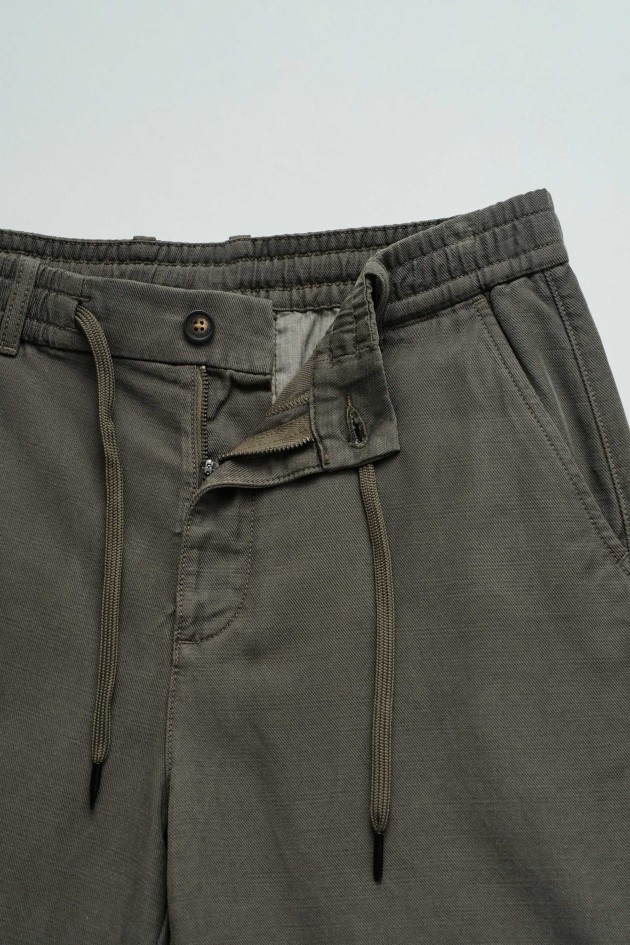LIGHTWEIGHT DENIM JOGGER SHORTS