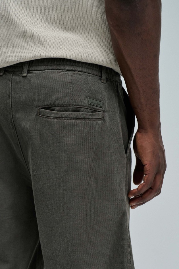 LIGHTWEIGHT DENIM JOGGER SHORTS
