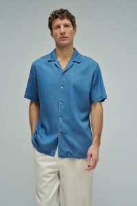 CAMISA EM DENIM LEVE