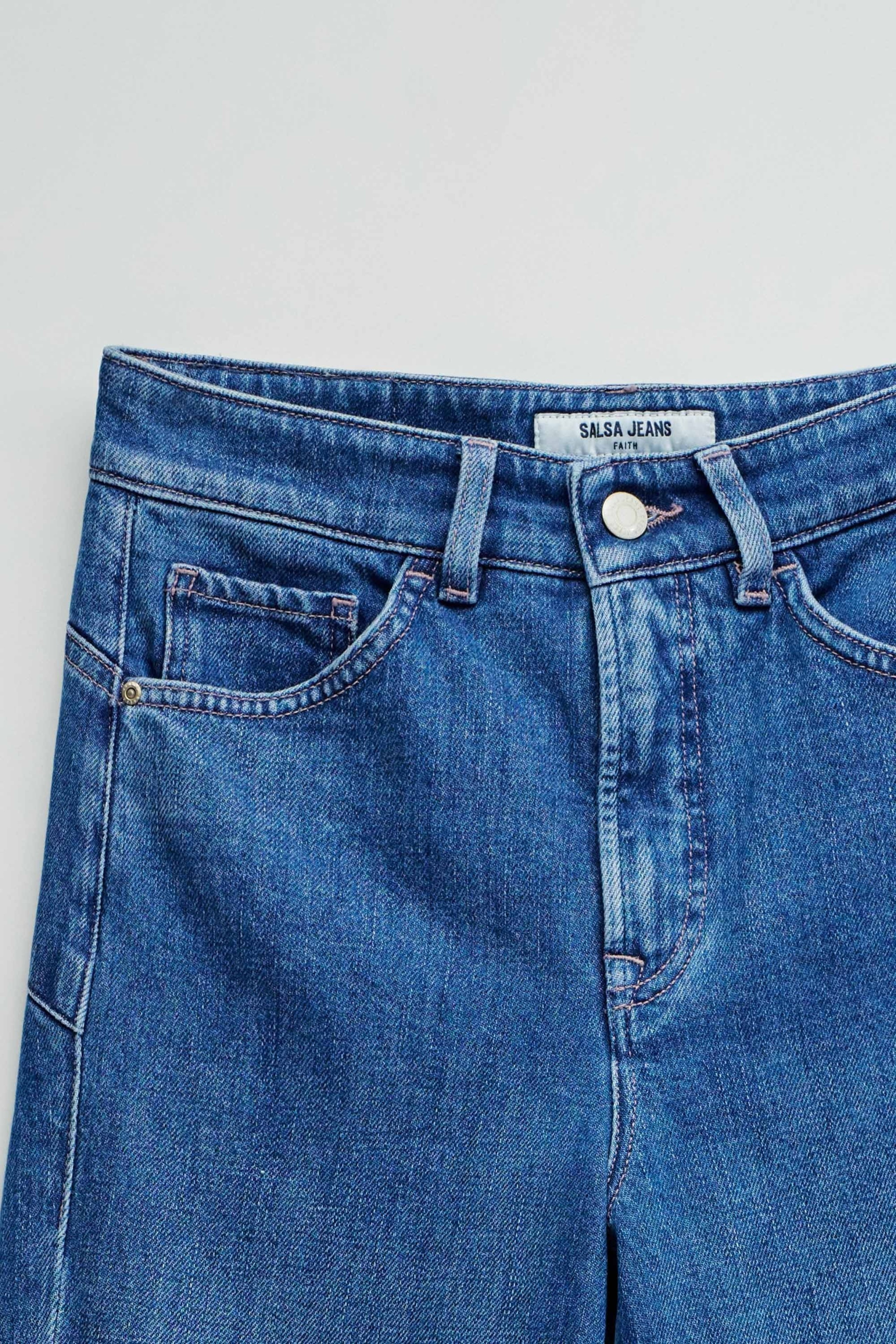 FAITH PUSH IN STRAIGHT JEANS