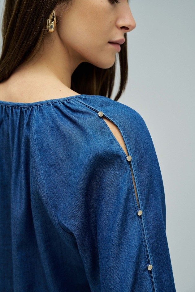 BLUSA EM LIGHTDENIM