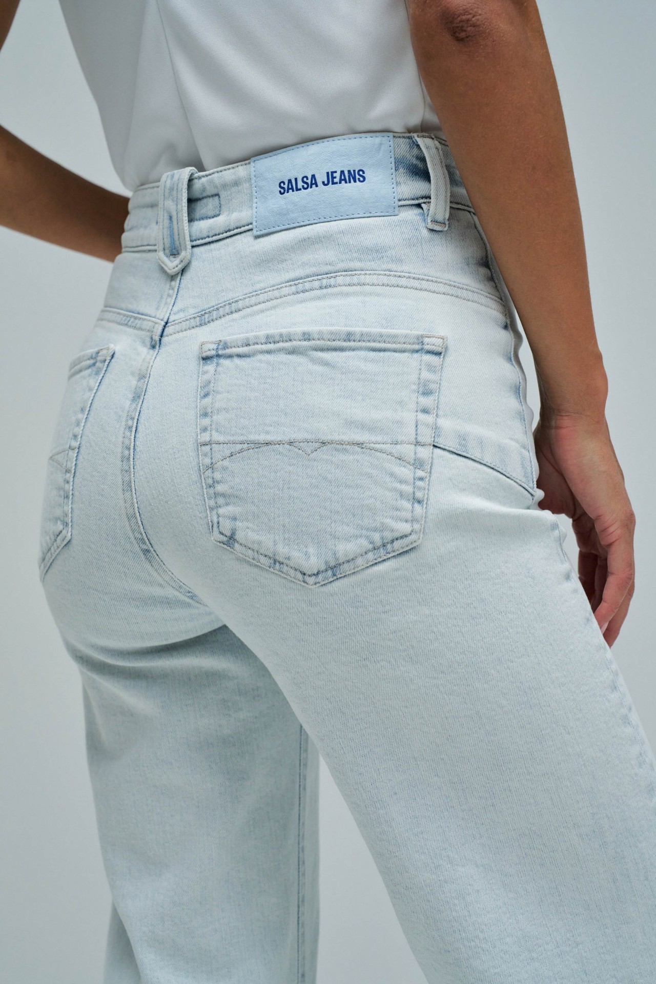 VAQUEROS FAITH PUSH IN CROPPED STRAIGHT