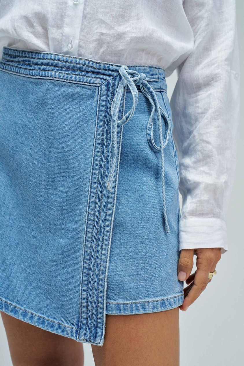 SKORT IN LIGHTDENIM