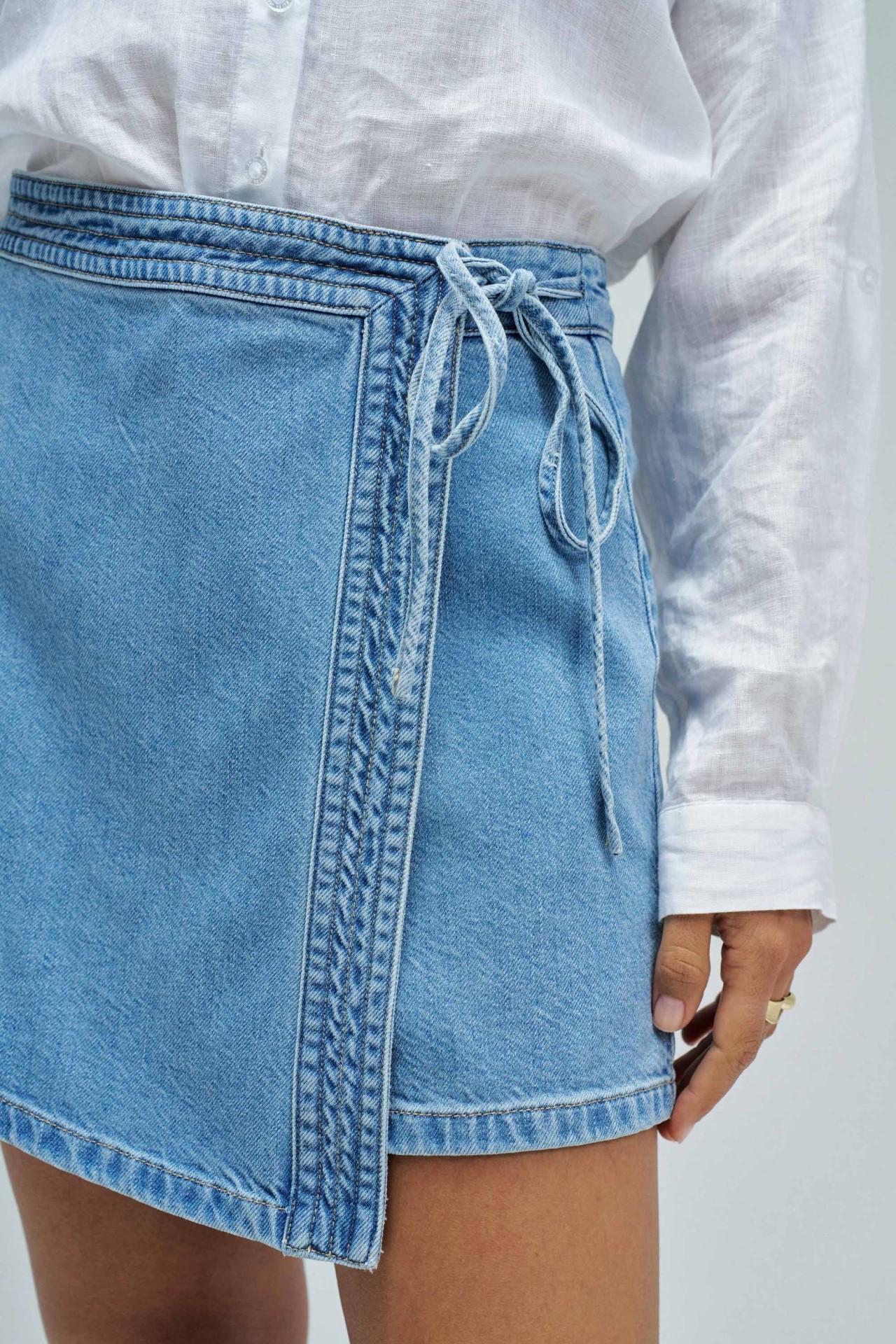 SKORT IN LIGHTDENIM