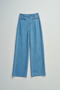 CAL�AS EM LIGHTDENIM COM PERNA WIDE