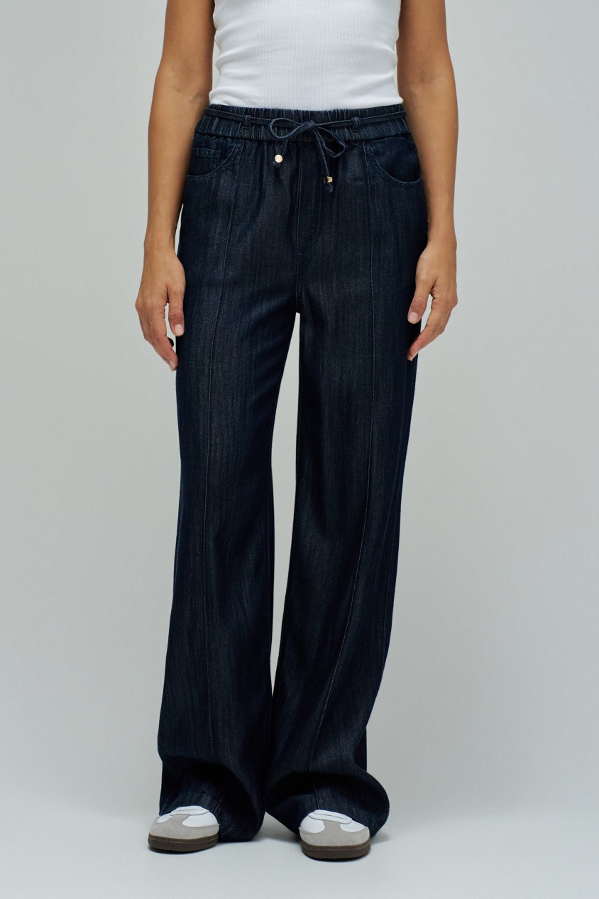PANTALONS JOGGERS AVEC JAMBE WIDE EN LIGHTDENIM